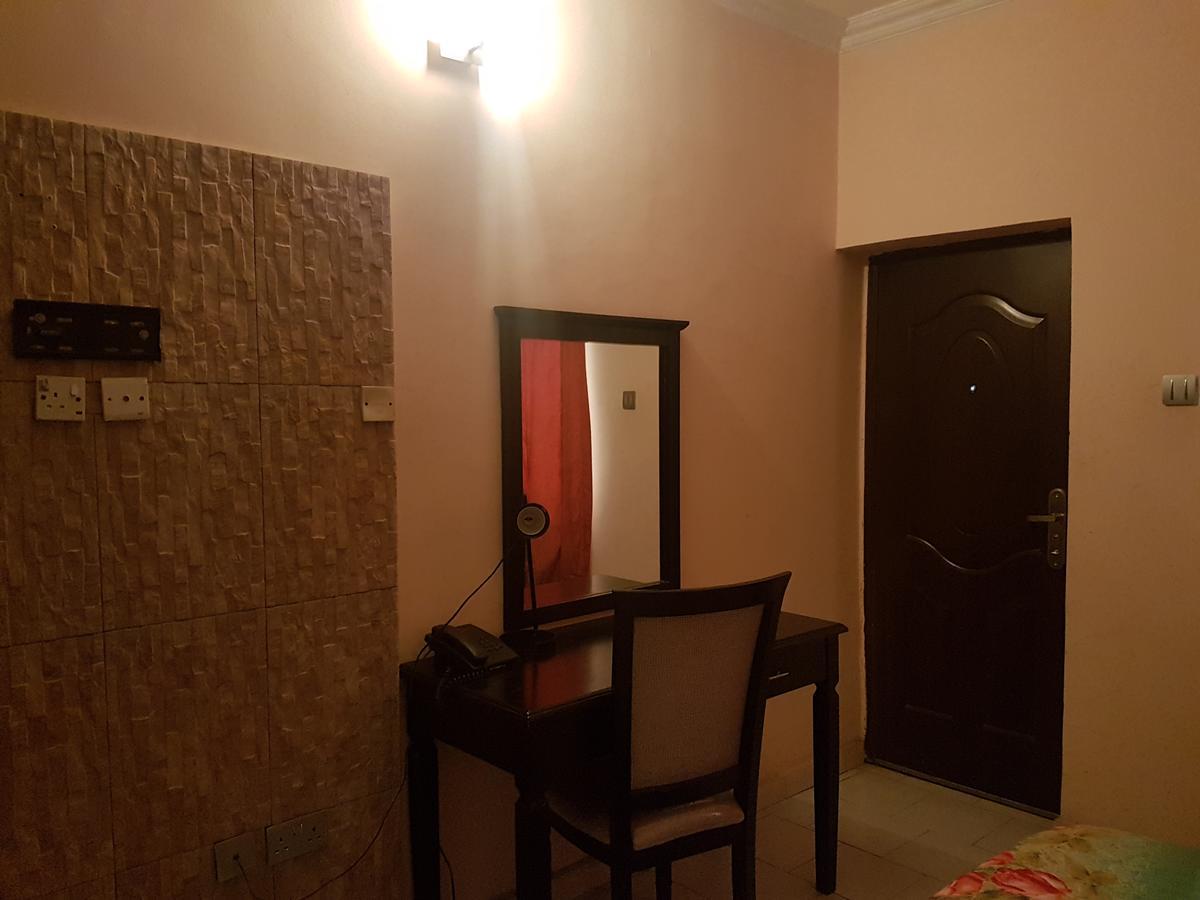 Grand Bank Link Hotel Otta Dış mekan fotoğraf